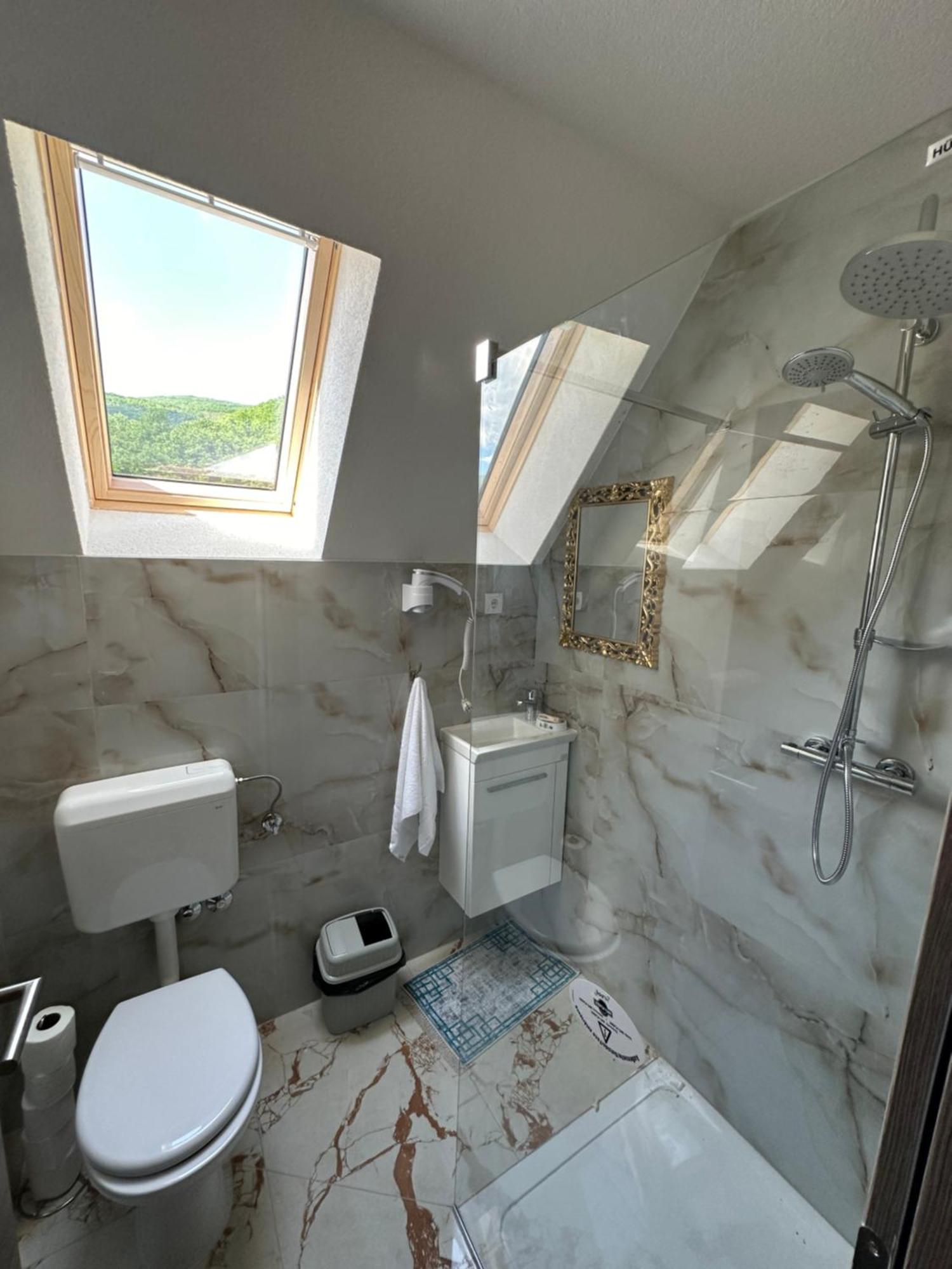 Bungalow House - 5 Rooms Zolaci Exteriér fotografie